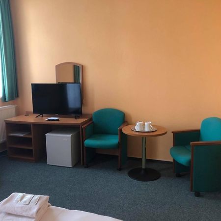 Grandhotel Novy Bor Bagian luar foto