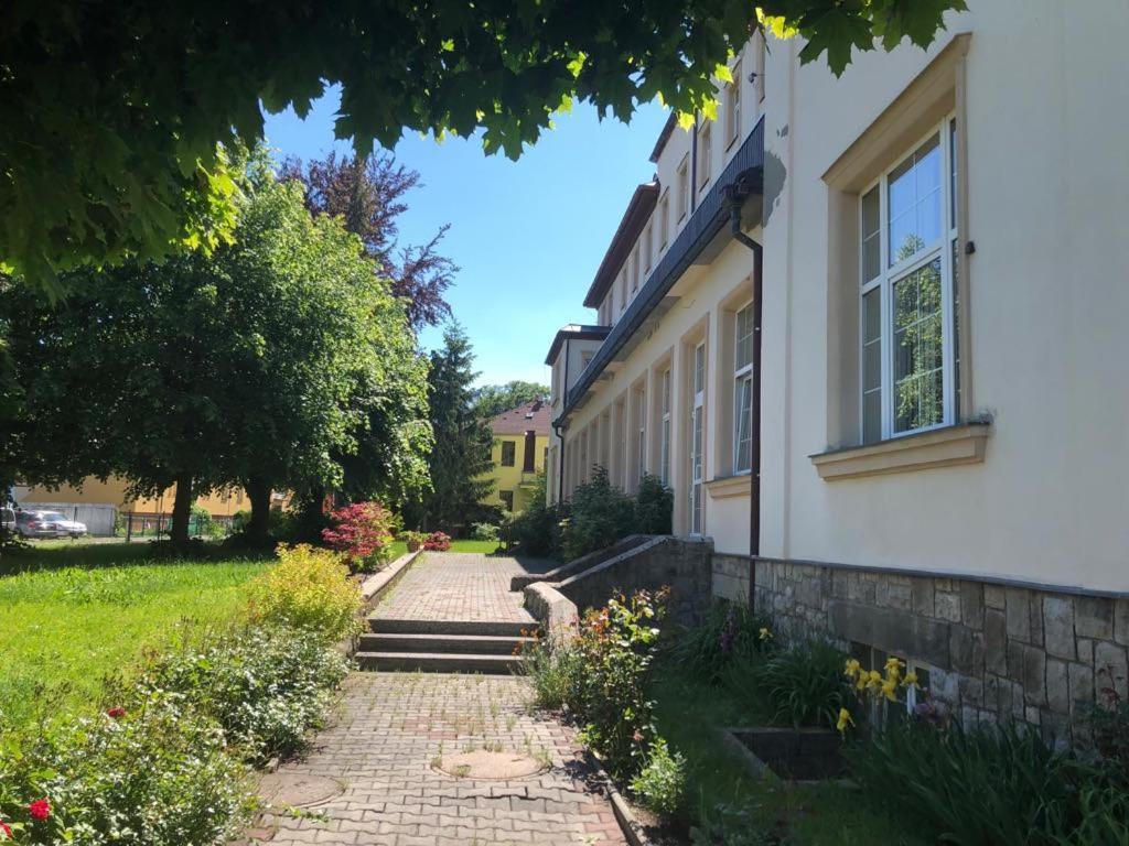 Grandhotel Novy Bor Bagian luar foto